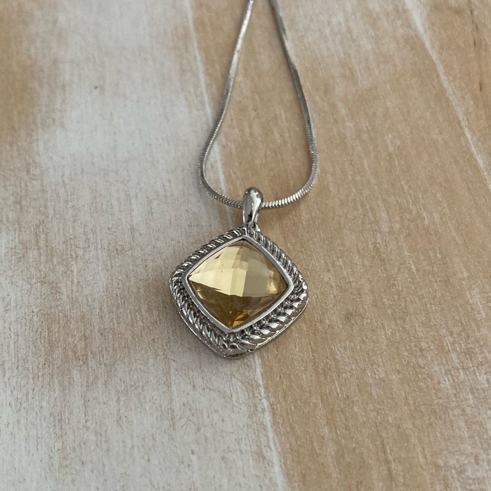 New CJ Banks pendant necklace - Picture 7 of 9
